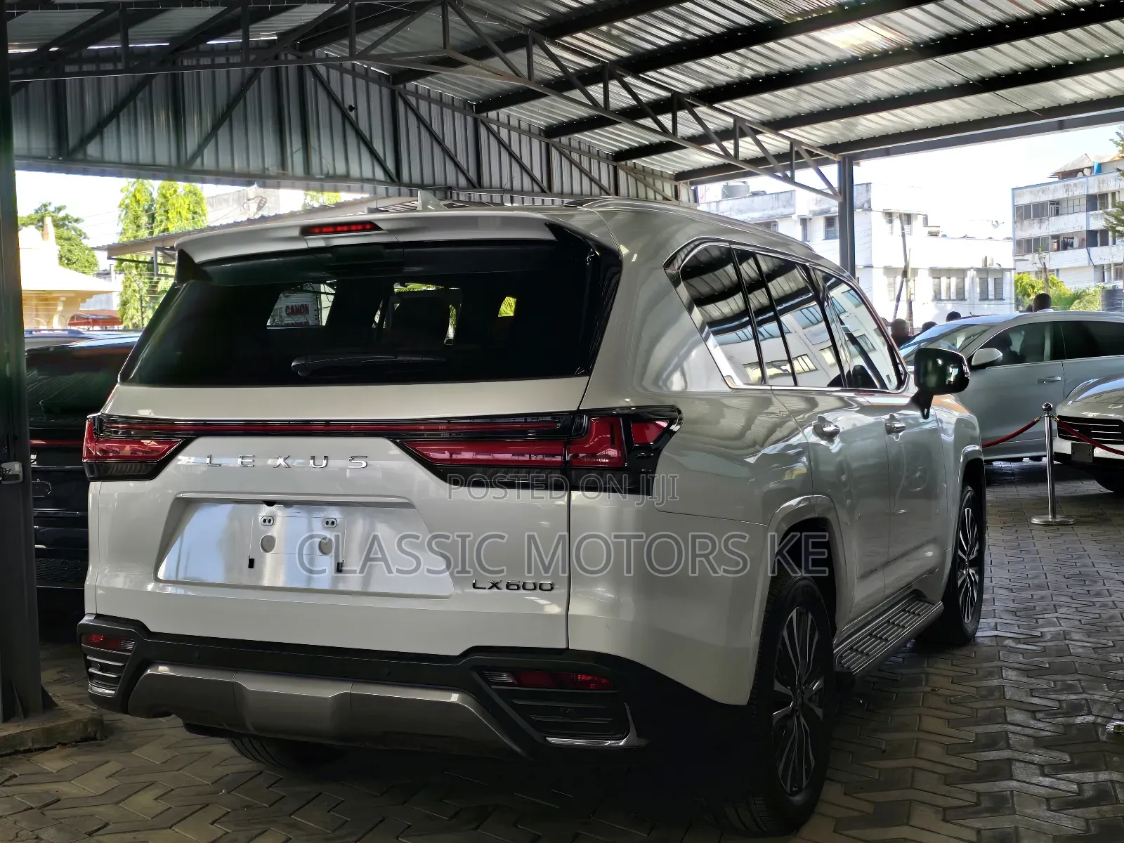 Lexus LX LX 600 2023 White