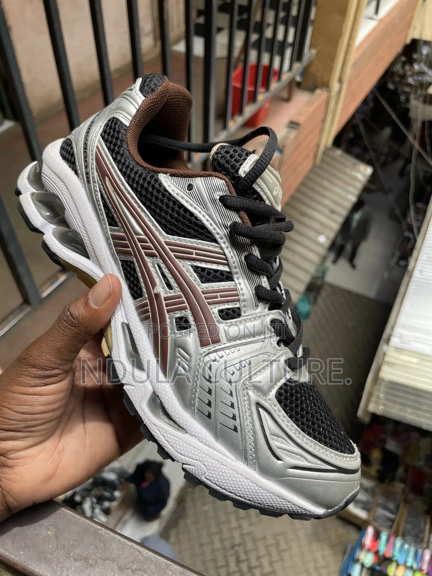 Asics Gel Sneakers