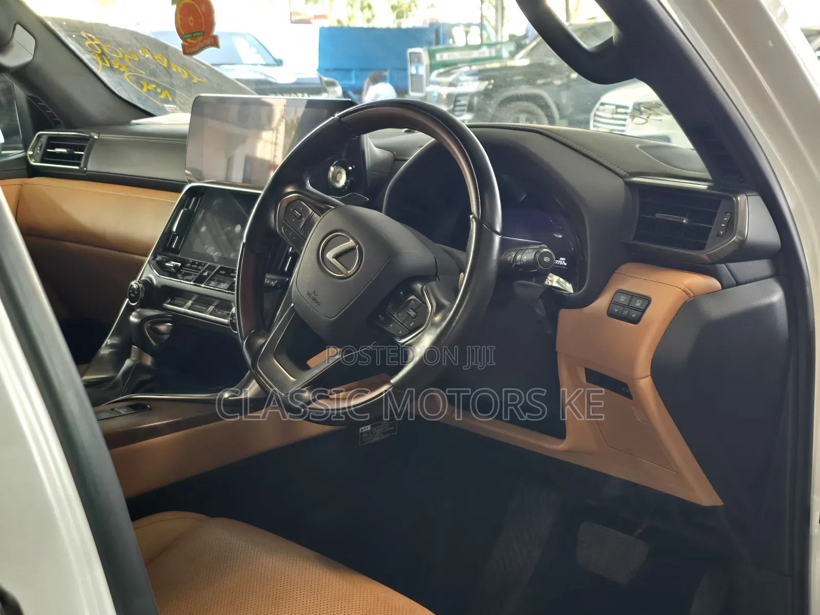 Lexus LX LX 600 2023 White