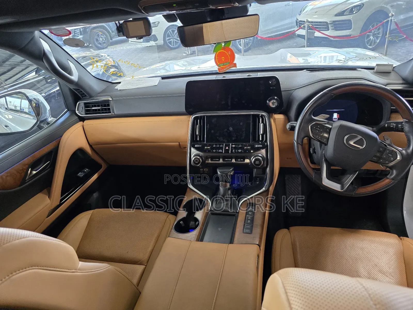 Lexus LX LX 600 2023 White