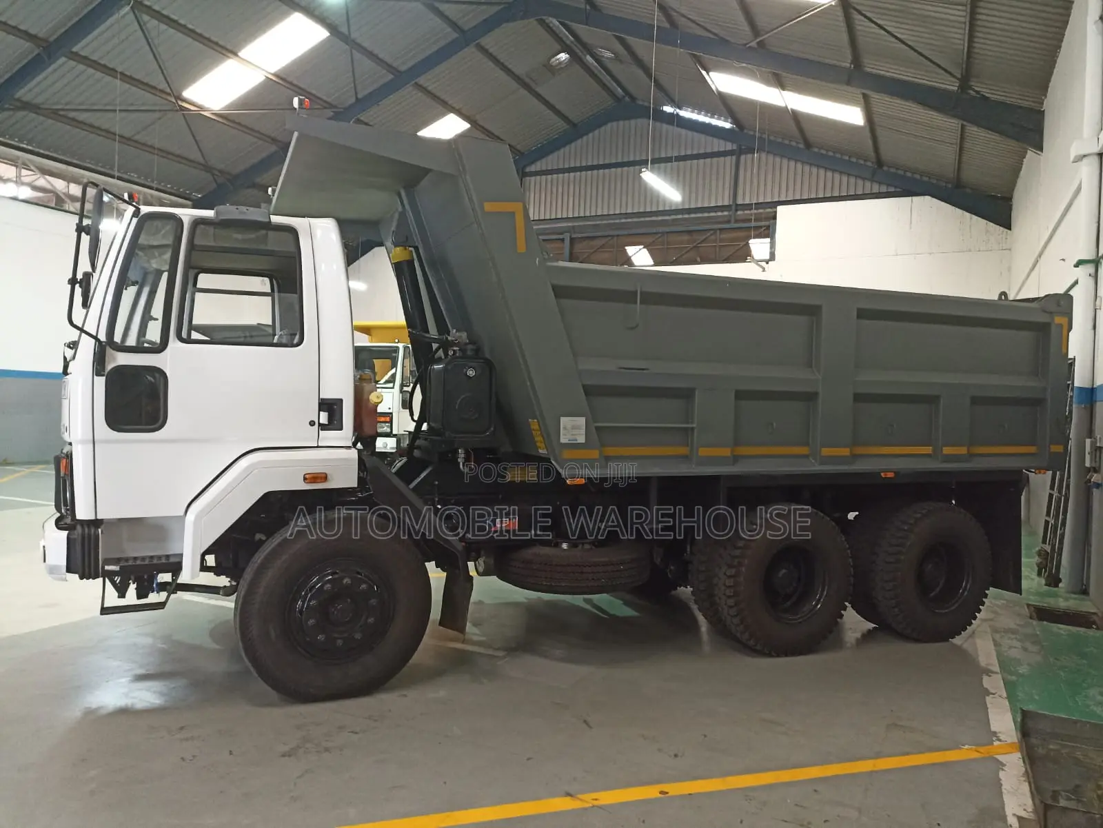 Brand New Ashok Leyland 2518il 6×4 – 180hp Heavy Duty Tipper