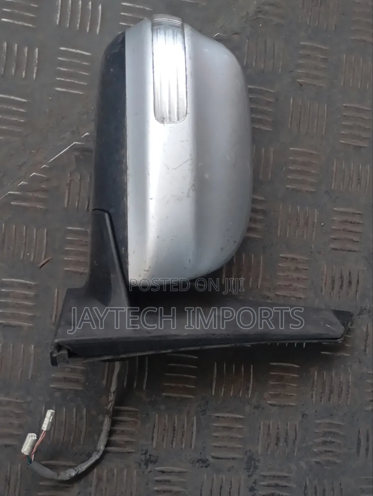 Ractis 2008 Sidemirror