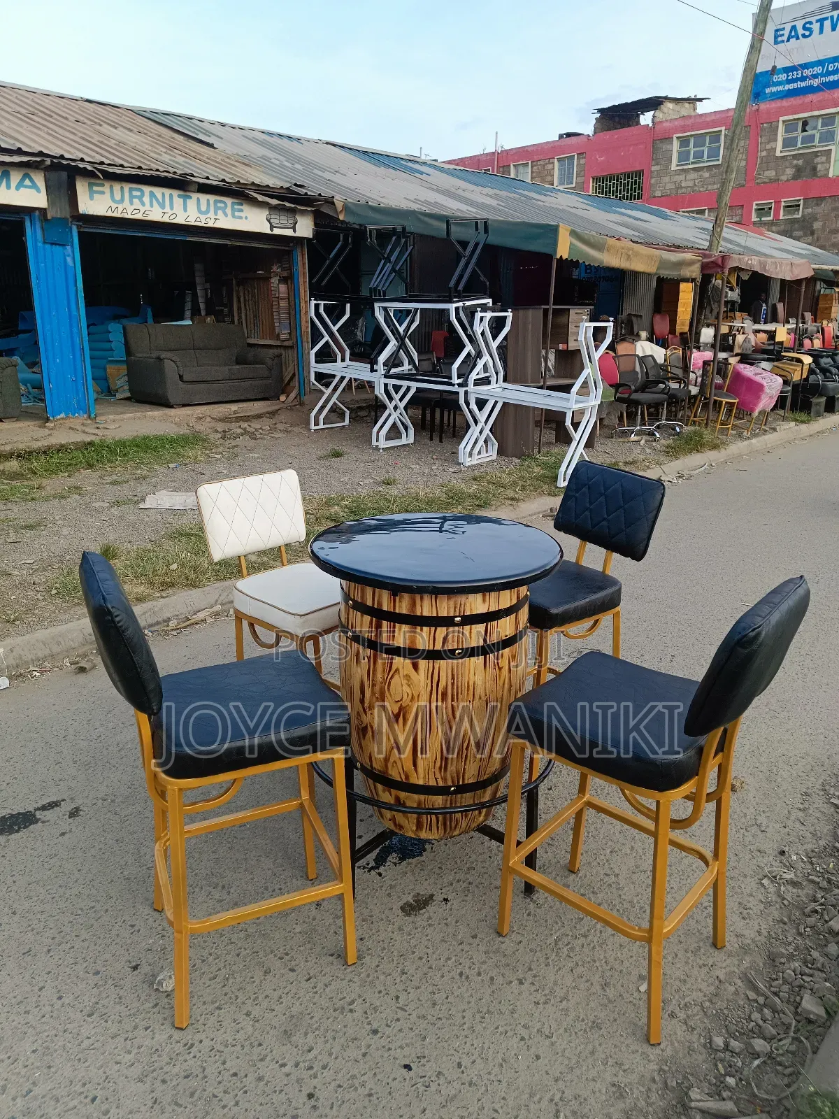 Bar Set Of 4 Modern Chairs And A Barrel Table With Marble Top