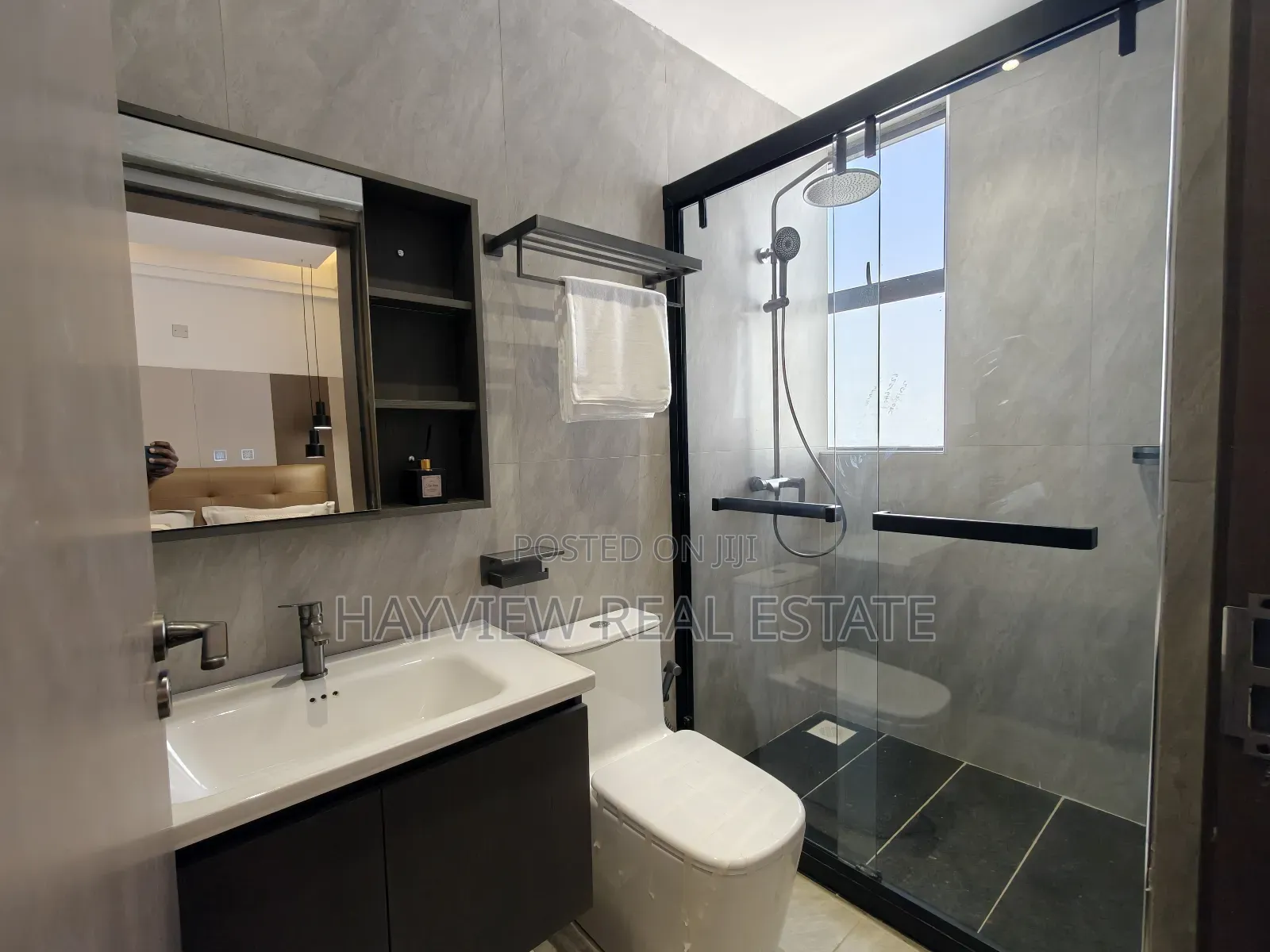 5bdrm Villa in Kamangu, Karai for sale