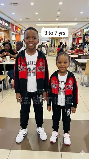 Quality Unisex Kids 3 Piece Tracksuits (3-7 Yrs )