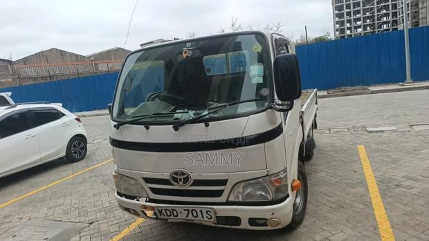 Toyota Dyna - main view