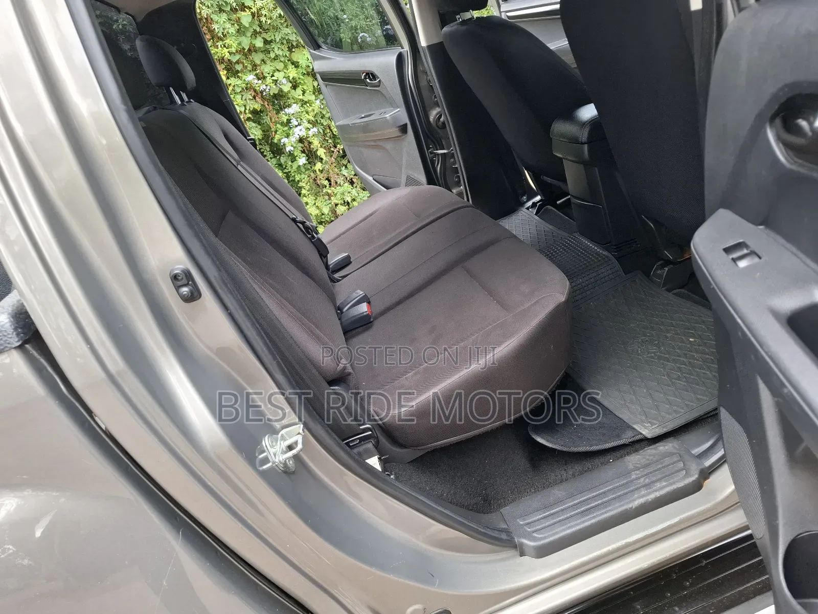 Isuzu D-MAX 2022 Gray