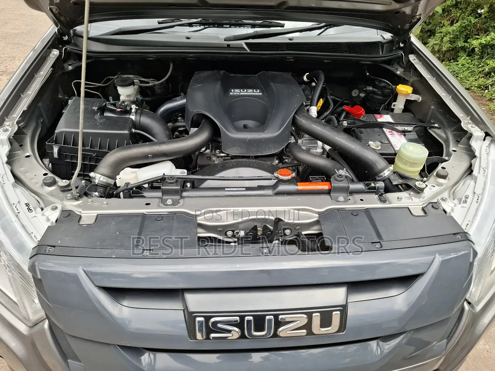 Isuzu D-MAX 2022 Gray