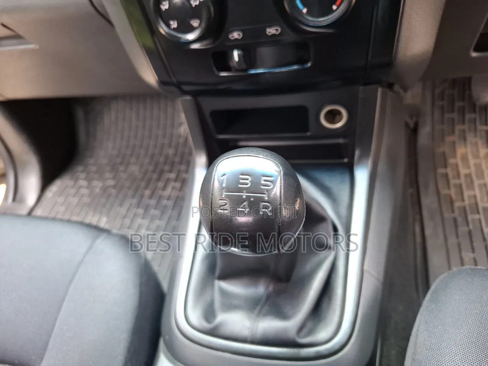 Isuzu D-MAX 2022 Gray