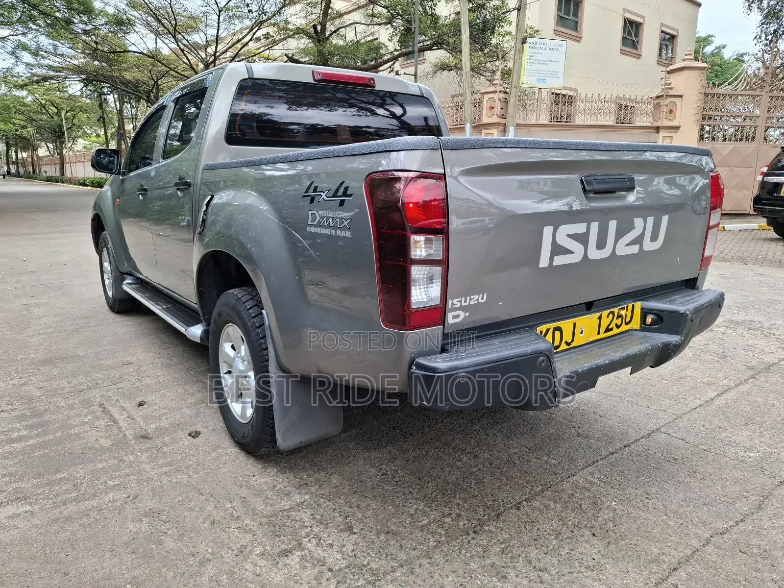 Isuzu D-MAX 2022 Gray