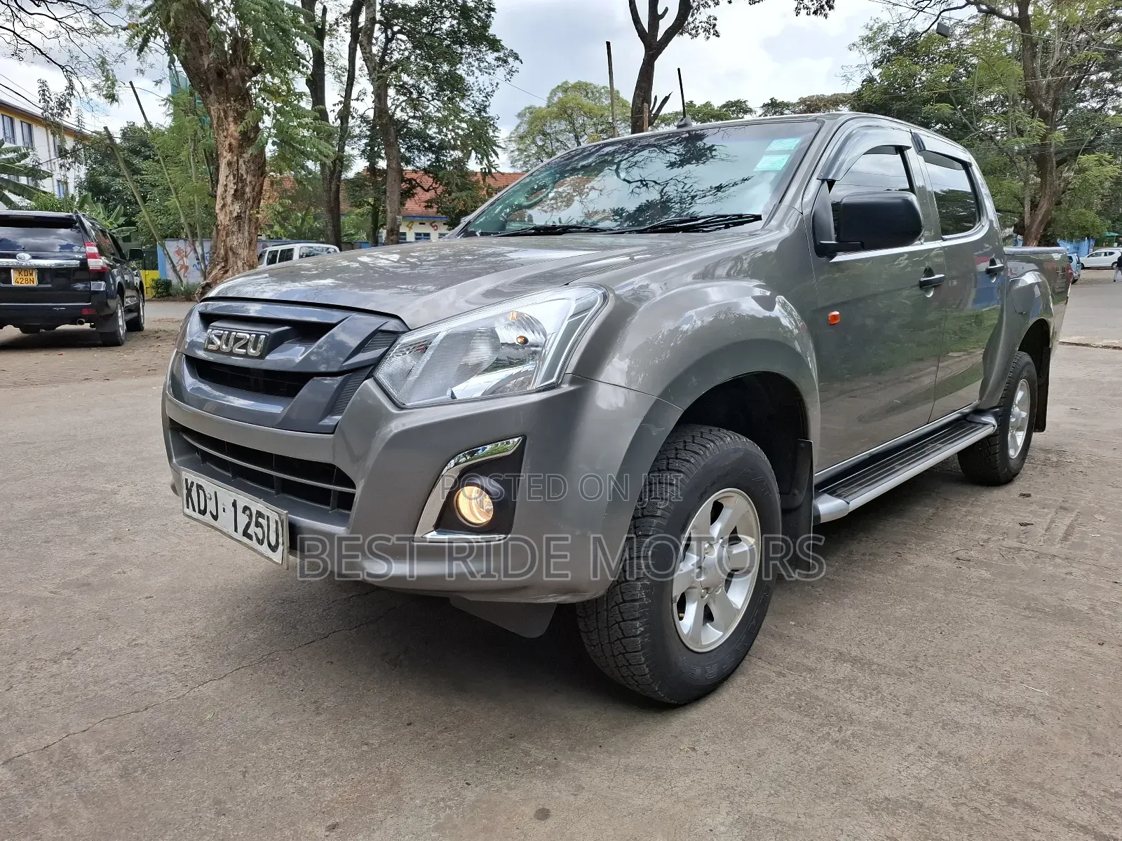 Isuzu D-MAX 2022 Gray