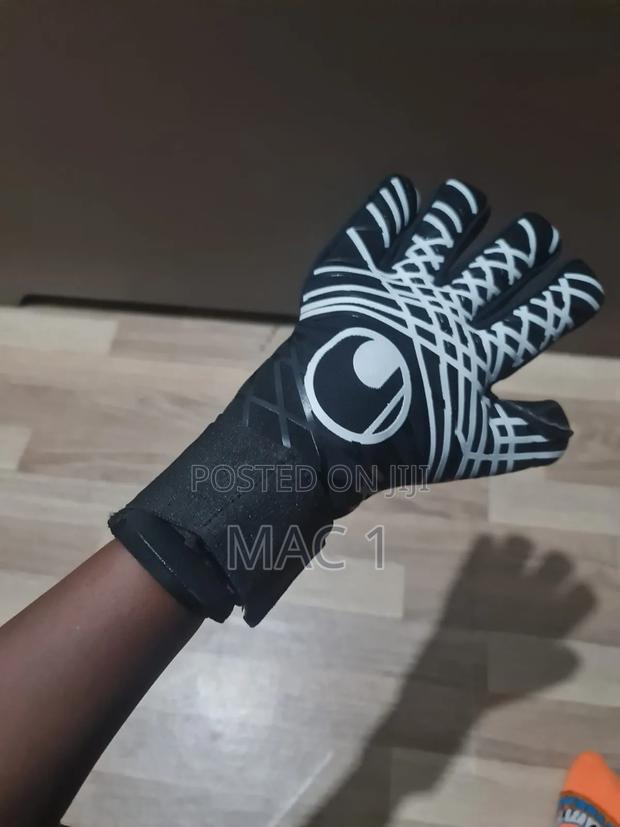 Goal Keeper Hands Gloves - main view
