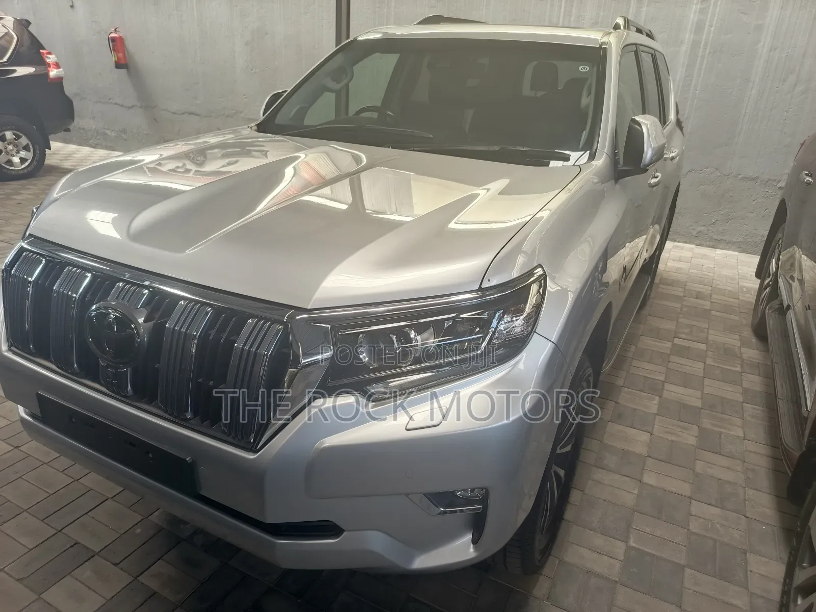 Toyota Land Cruiser Prado 2019 Silver