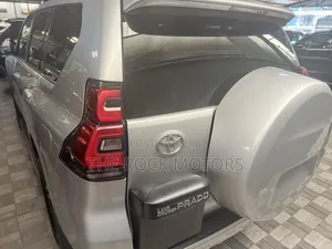 Toyota Land Cruiser Prado 2019 Silver