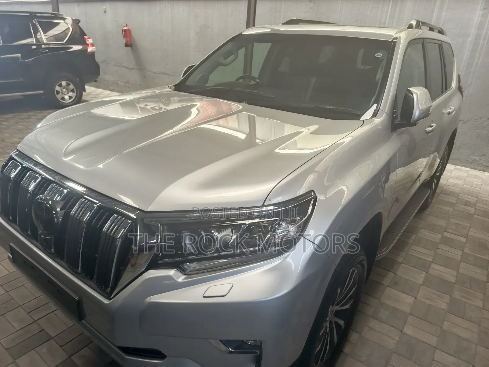 Toyota Land Cruiser Prado 2019 Silver