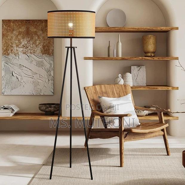 Minimalist Aubrey Floor Lamp,