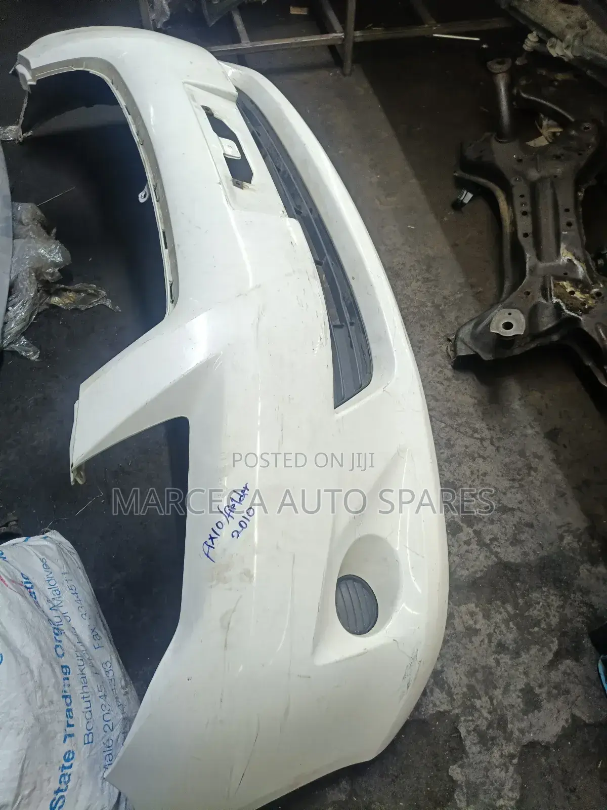 Bumper Fielder/ Axio 2010 X Japan Clean.