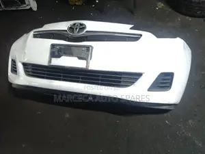 Bumper Front ,Toyota Ractis X Japan Original Clean.