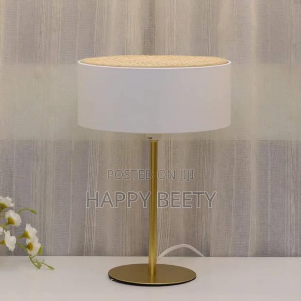 Modern Elegant Table Lamp - thumbnail 2