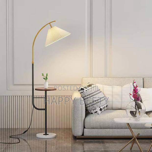 Elegant Arc Floor Lamp With Side Table