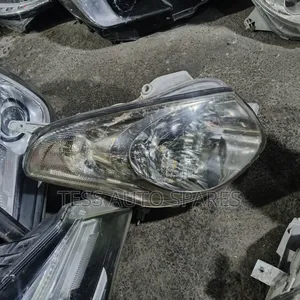 Toyota Verosa Headlight