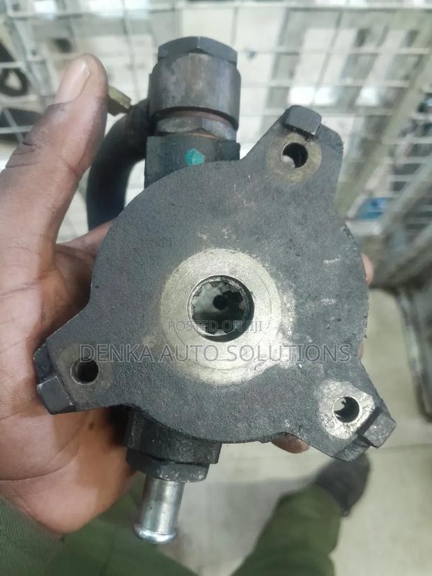 Isuzu NHR/Rougher Alternator Oil Pump - thumbnail 3