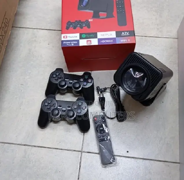 Game Projector Max + 2 Controllers, Retro Gaming Hd Auto Keystone