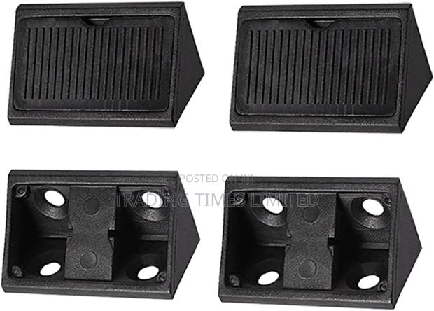90 Degree Plastic Corner Brace No