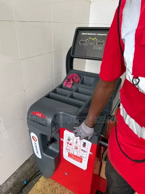 Sunshine Italy Heavy Duty High Quality S828 Wheel Balancer Machine