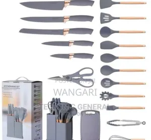 Completé Set. Nineteen 19pcs Silicone Spoons