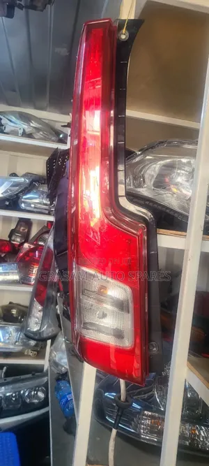 Nissan Move Headlight