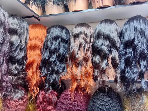 Frontal Wigs - thumbnail 2