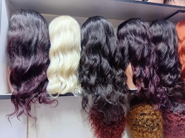 Frontal Wigs - thumbnail 3
