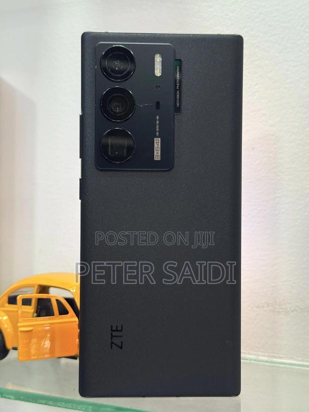 ZTE Axon 40 Ultra 128 GB Black - thumbnail 3