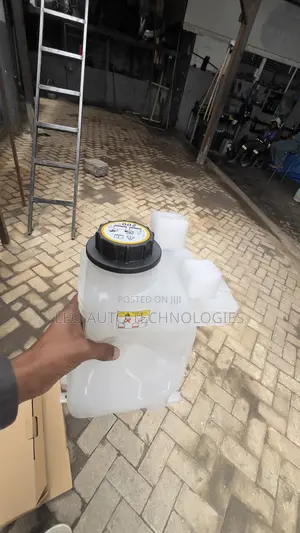 Coolant Expansion Tank for Range Rover Vogue L322 4.4l Tdv8