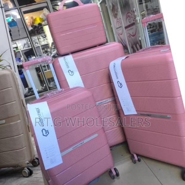 4-in-1 Unbreakable Luxury Rubber Suitcase Set – Size 3 - thumbnail 3