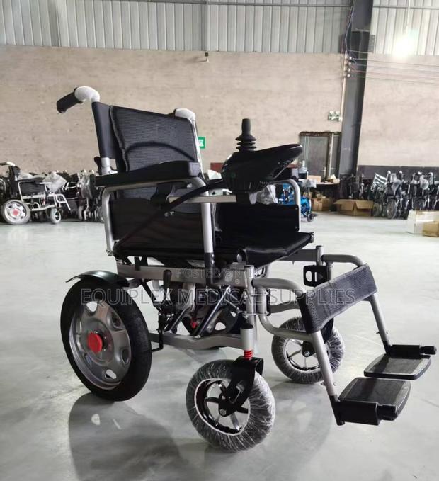 New Electric Wheelchair for Independent Mobility - thumbnail 3