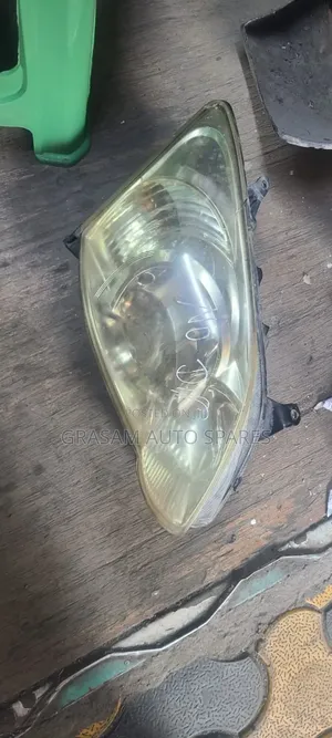 Toyota Ranex Headlight