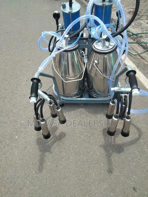 Dairy Farming Milking Machine(Double Bucket) - thumbnail 2