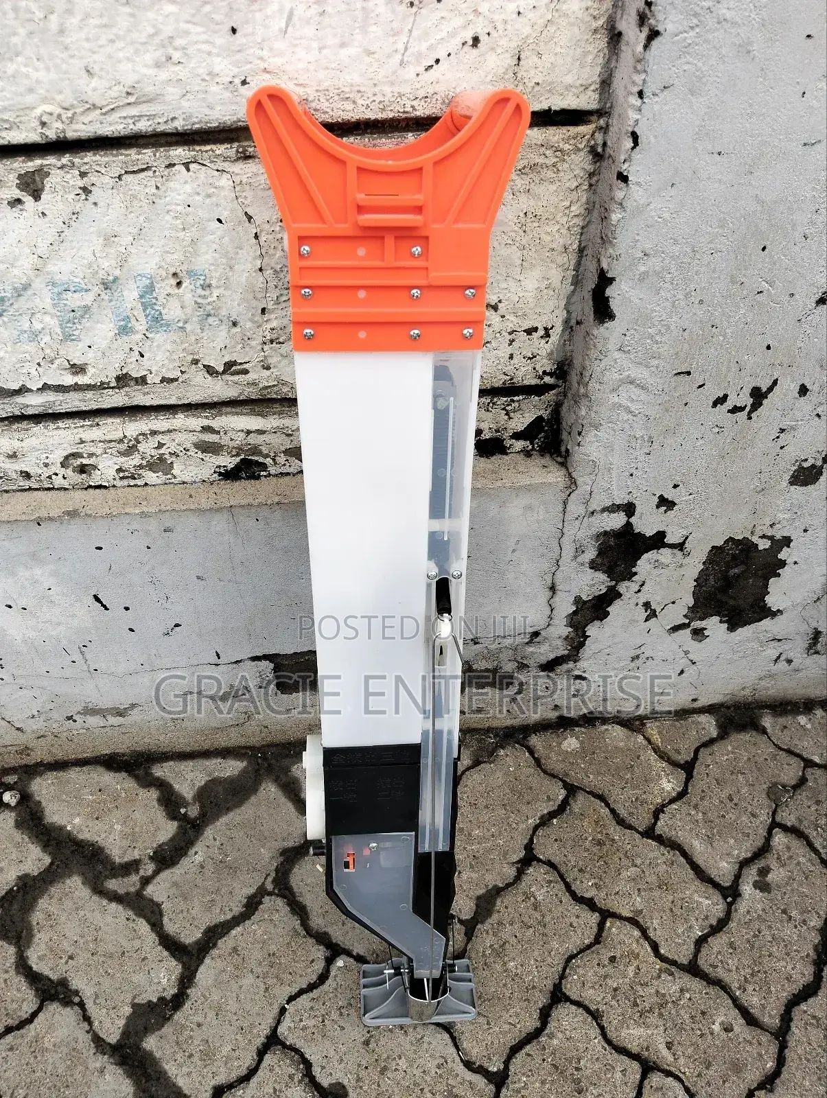 Stand and Plant Seeder