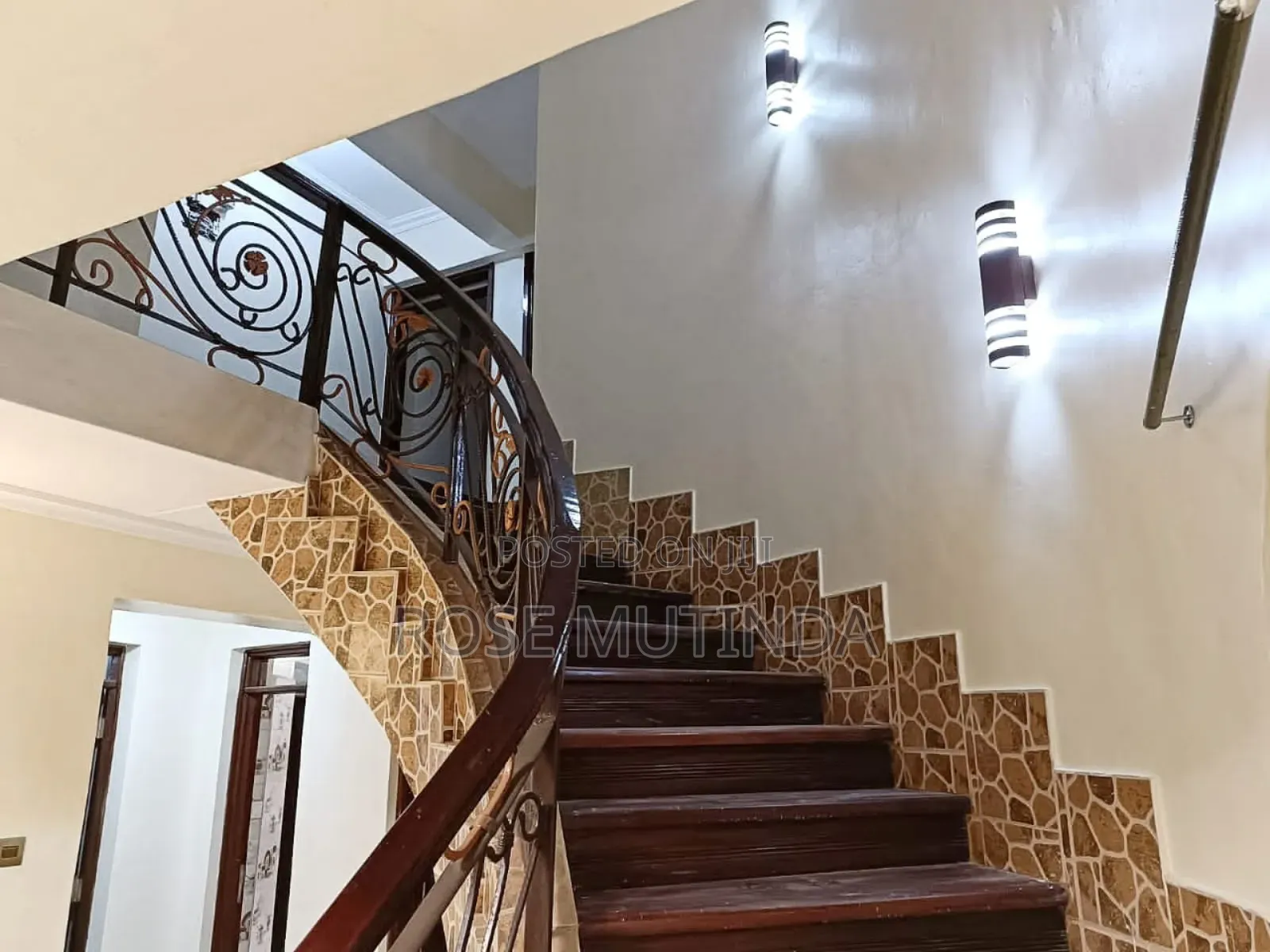 Furnished 9bdrm Bungalow in Kitengela for sale