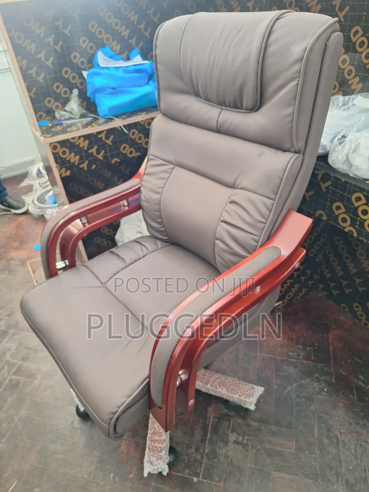 Eexecutive Office Chair.