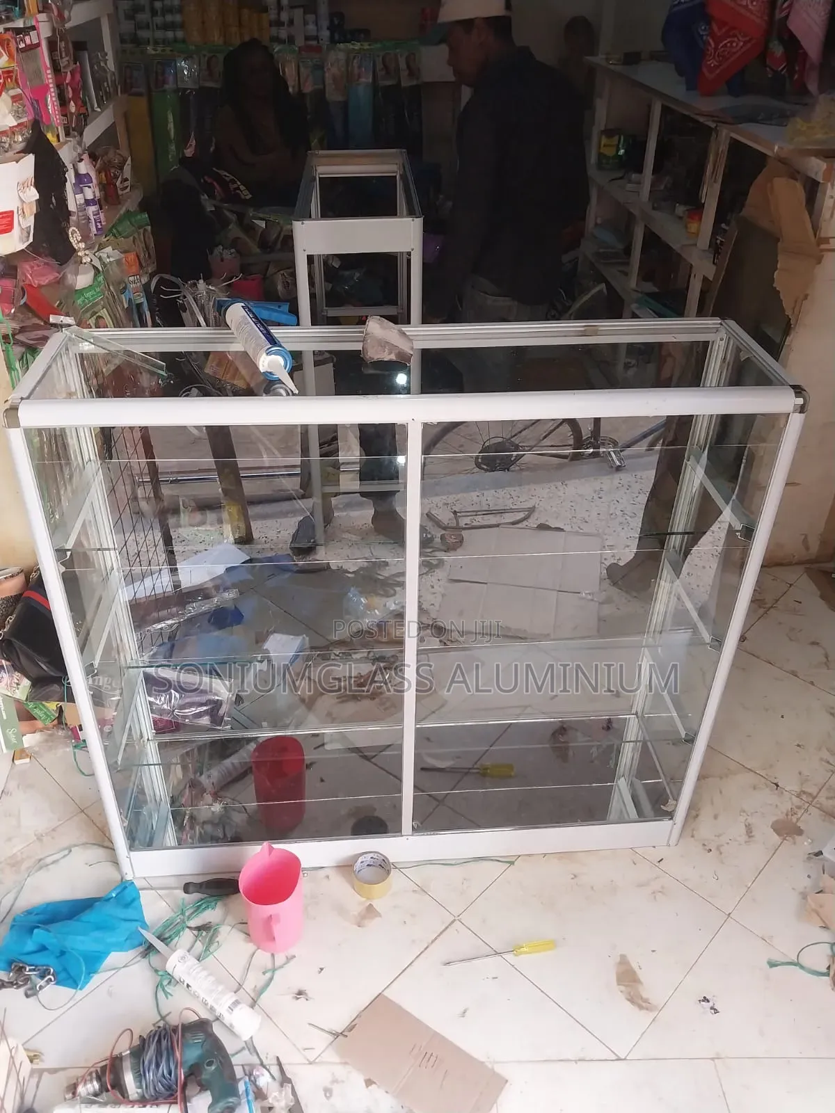 Aluminium Display