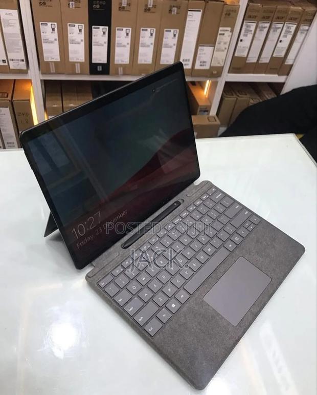 Microsoft Surface Pro X 16GB Qualcomm Snapdragon X Plus SSD 512GB - main view