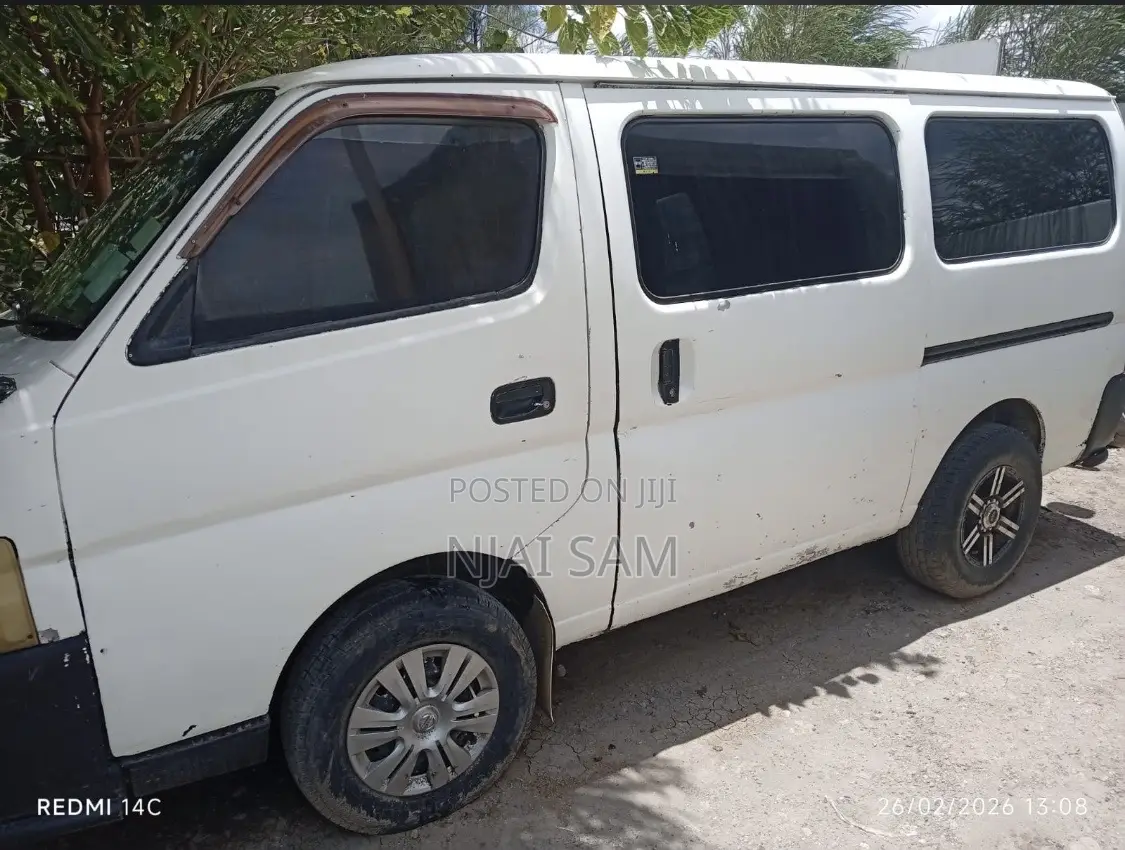 Nissan Caravan (Urvan) 2003 White