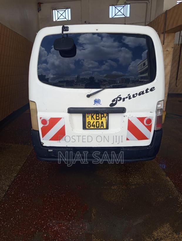 Nissan Caravan (Urvan) 2003 White - thumbnail 4