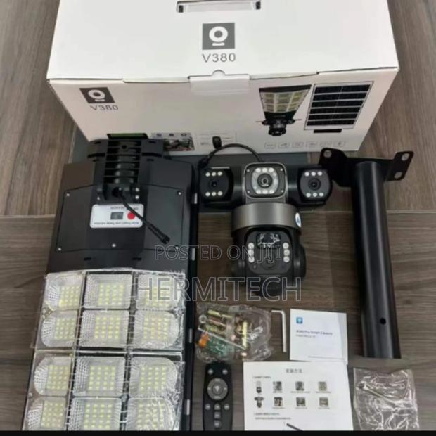 Triple Lens 4g Floodlight Camera Available 