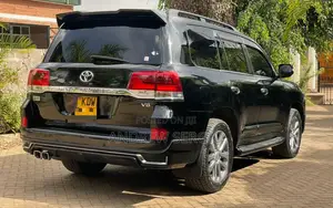 Toyota Land Cruiser 4.6 V8 ZX 2010 Black