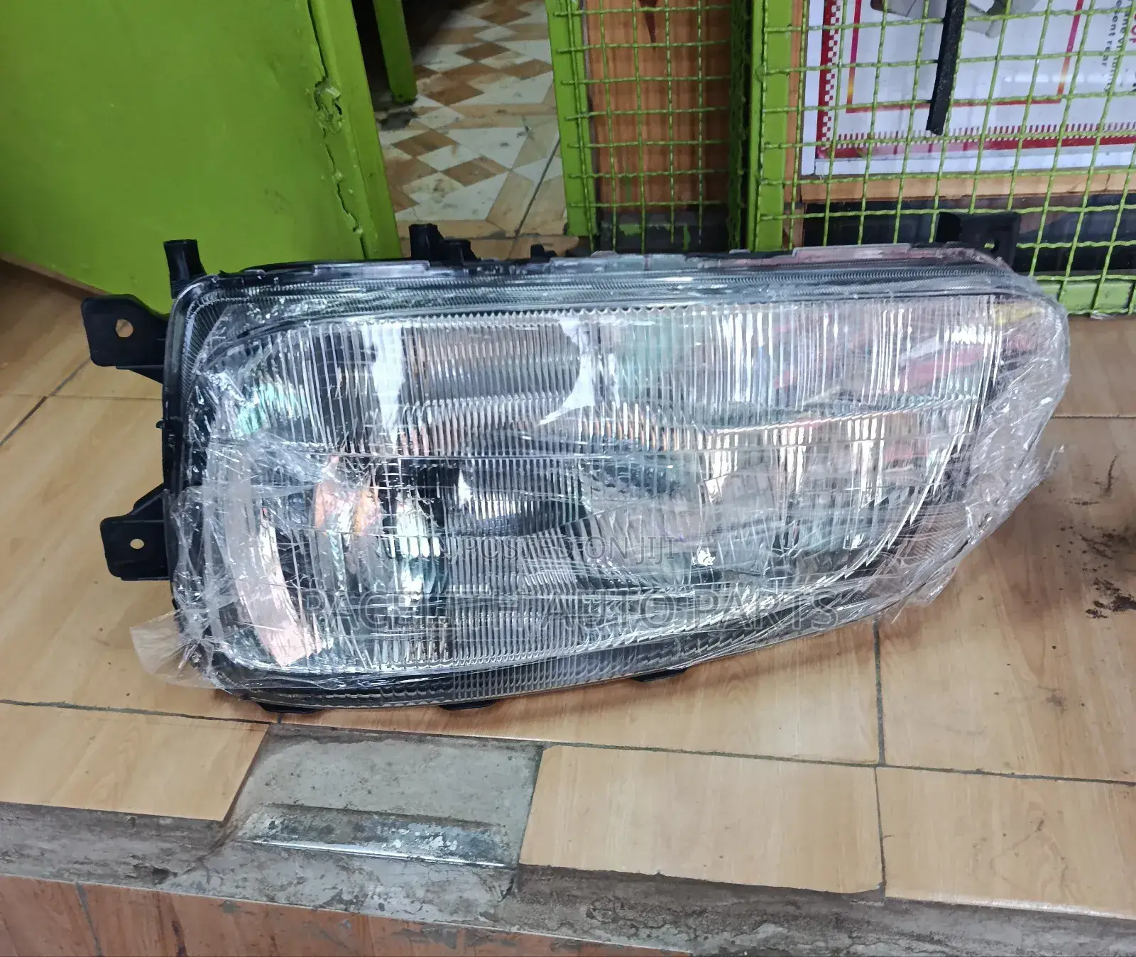 Head Lamp Hino 500