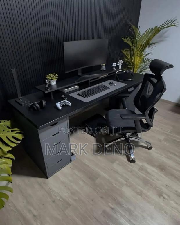 Ergonomic High-Back Office Chair – Adjustable Comfortable - thumbnail 3